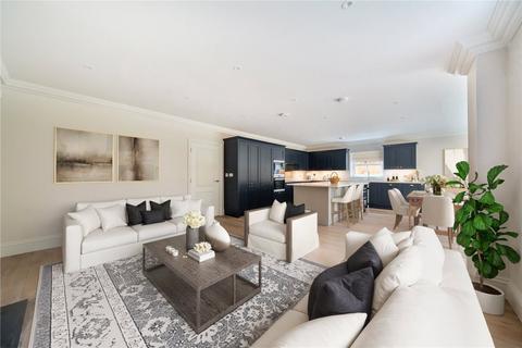 5 bedroom detached house to rent, 166 Old Woking Road, Woking GU22