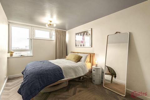 2 bedroom flat for sale, Scotney House, Mead Place, London