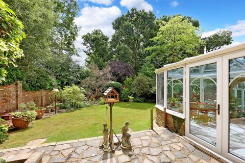 undefined, St. Johns Close, Penn, Buckinghamshire, HP10