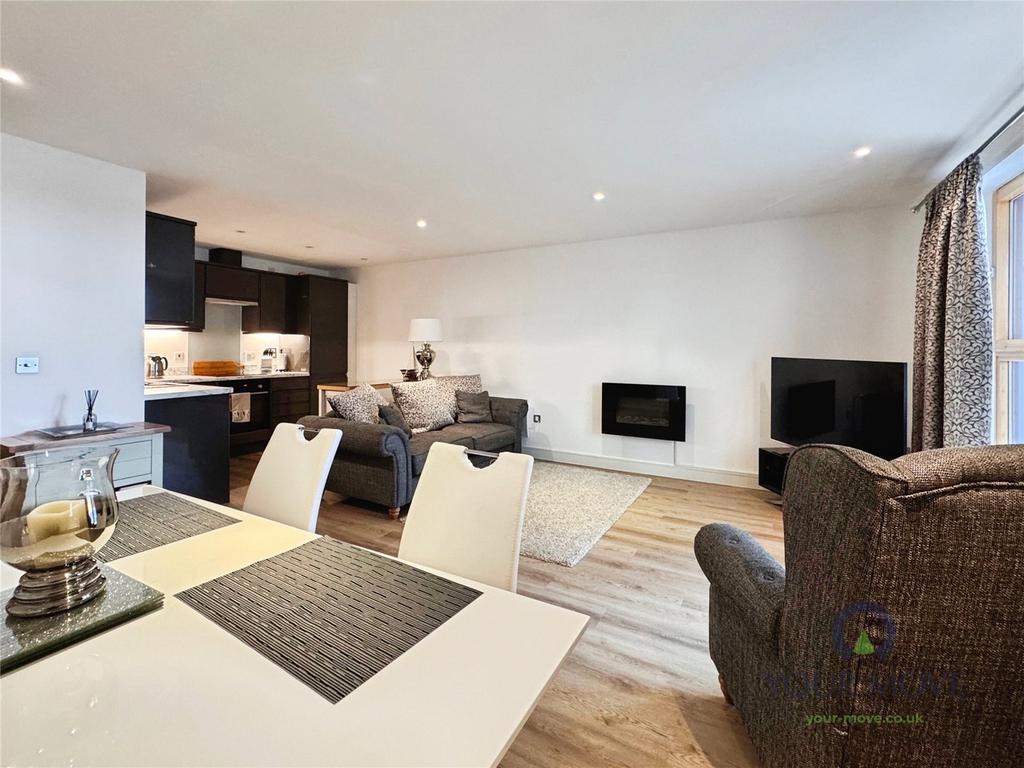 Lounge/Diner Area