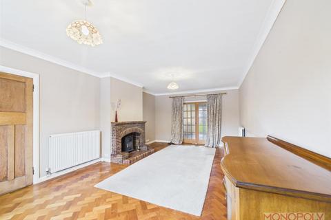 4 bedroom semi-detached house for sale, Pant Olwen, Gresford, Wrexham