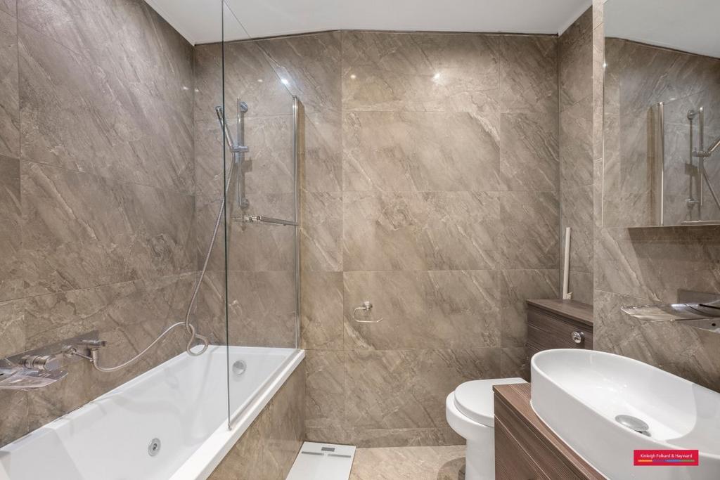 Apartment in London - View 4