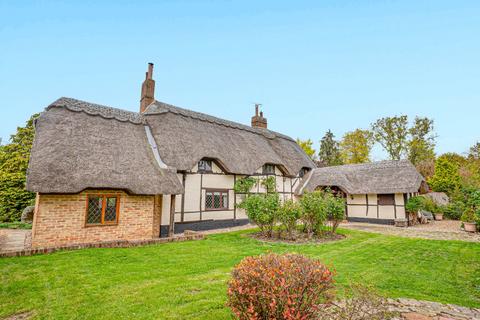4 bedroom detached house for sale, Milton Keynes MK17
