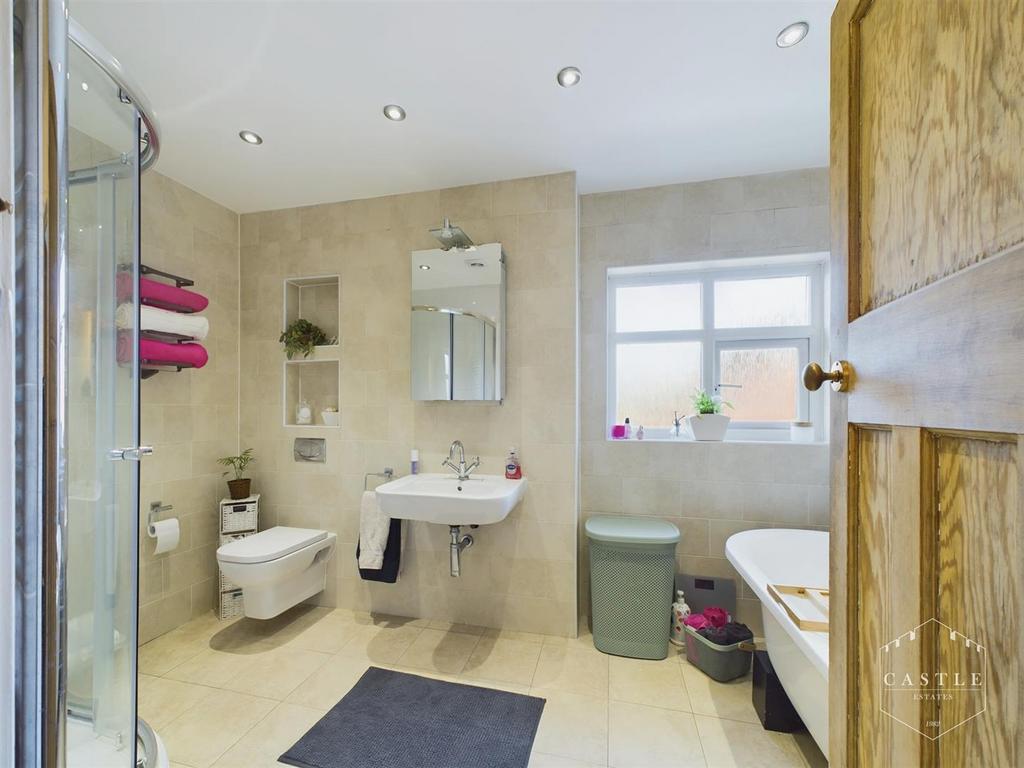 Family bathroom