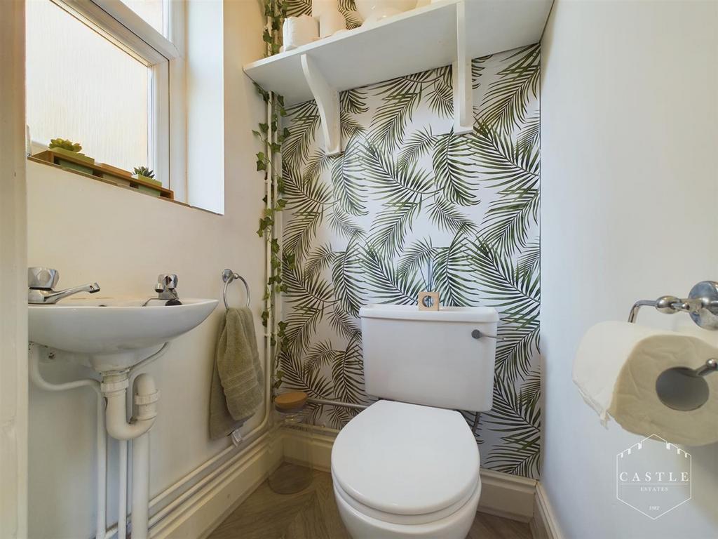 Guest cloakroom
