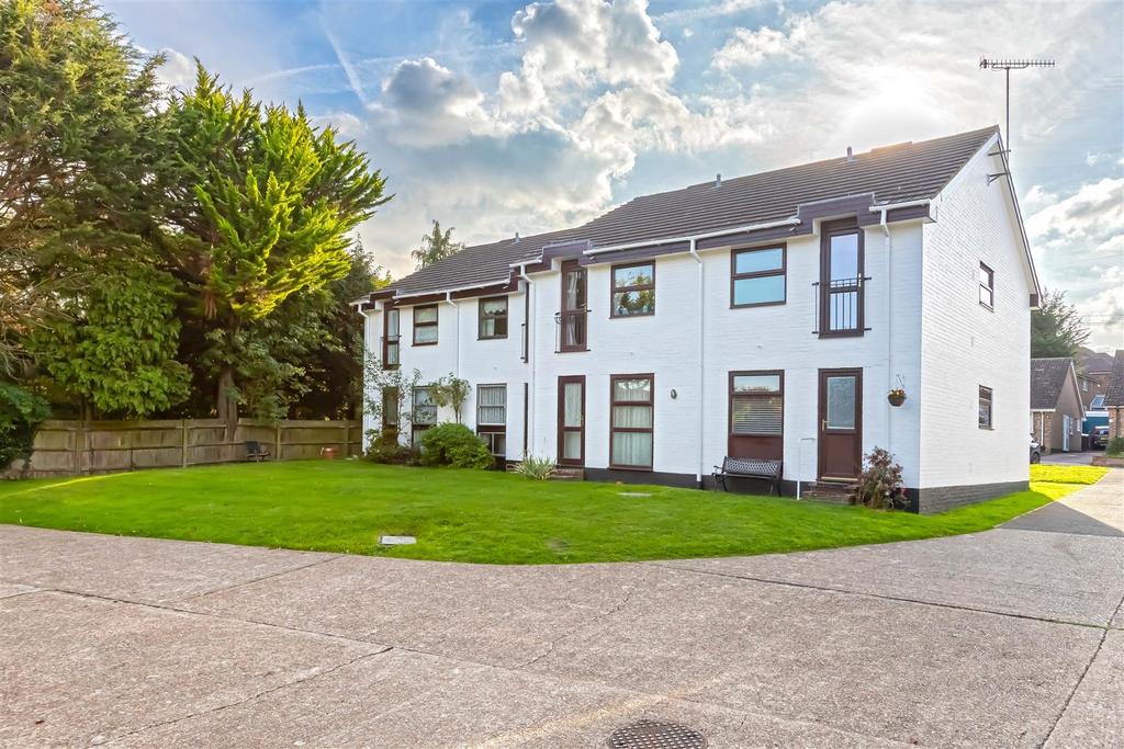 Floral Dene Court 9.jpg