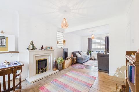 3 bedroom semi-detached house for sale, Cavendish Avenue, Colchester