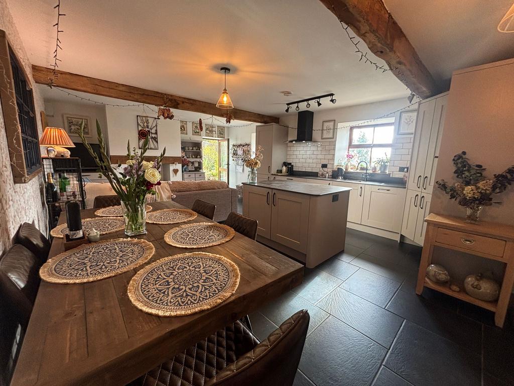 Kitchen (second image)