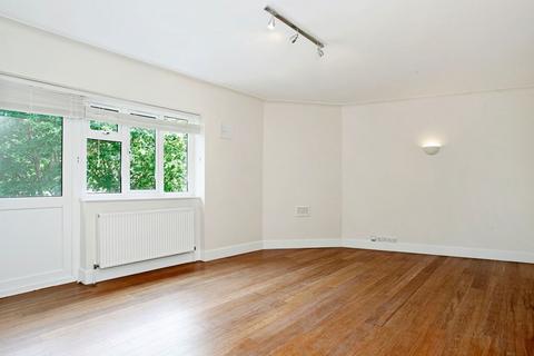 4 bedroom ground floor flat to rent, 10 Brondesbury Court 235 Willesden Lane