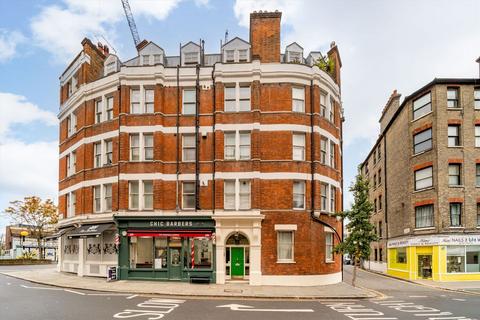 2 bedroom flat to rent, Carlyle Mansions, London W8