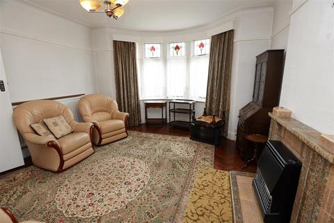 undefined, 70 Broadway, Llanblethian, Cowbridge, Vale of Glamorgan, CF71 7EW
