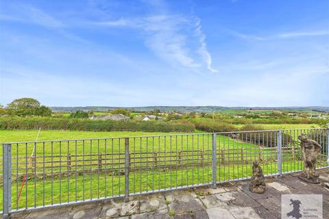 4 bedroom detached house for sale, Cae Pensarn, Llanllwni, Pencader