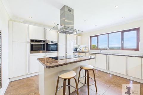 4 bedroom detached house for sale, Cae Pensarn, Llanllwni, Pencader