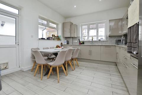 110 Westbury Road, Ilford, IG1 3BW