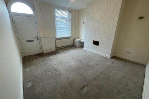 2 bedroom house to rent, Market Street, Hyde,
