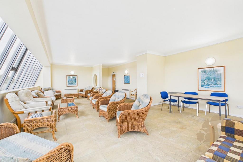 CAM01659 G0-PR0628-STILL019.jpg