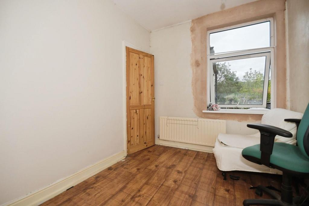 BEDROOM 2 03.jpg