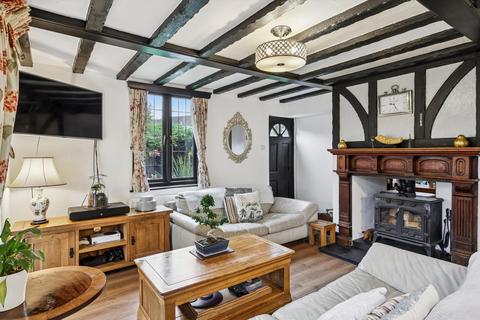 undefined, High Road, Byfleet, West Byfleet, Surrey, KT14