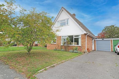 2 bedroom detached house for sale, Chestnut Avenue, Hatfield Peverel