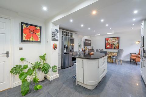 5 bedroom detached house for sale, Bowling Green Road, Stourbridge, DY8 3TT