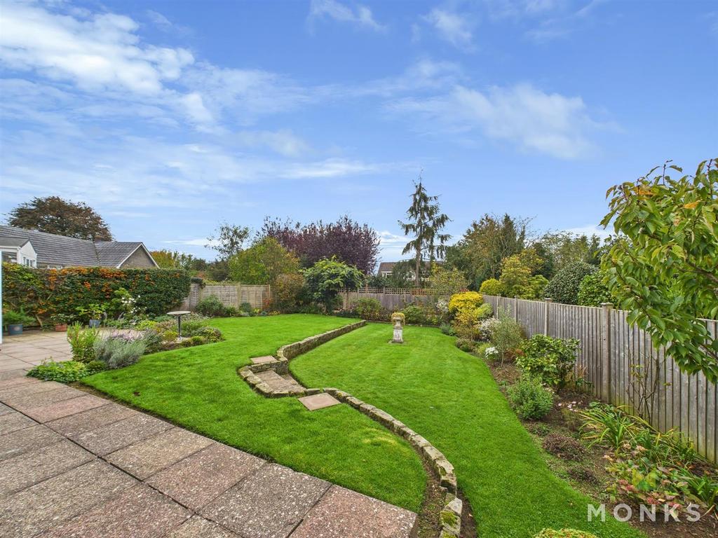 CAM01520 G0-PR0283-STILL009.jpg