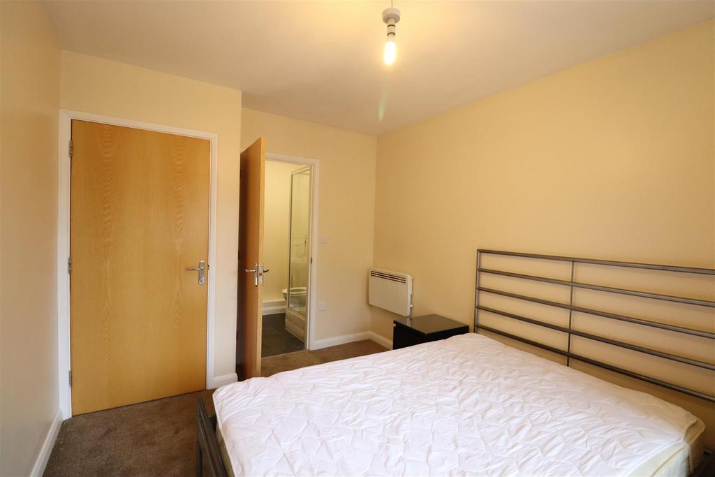 Double Bedroom 1