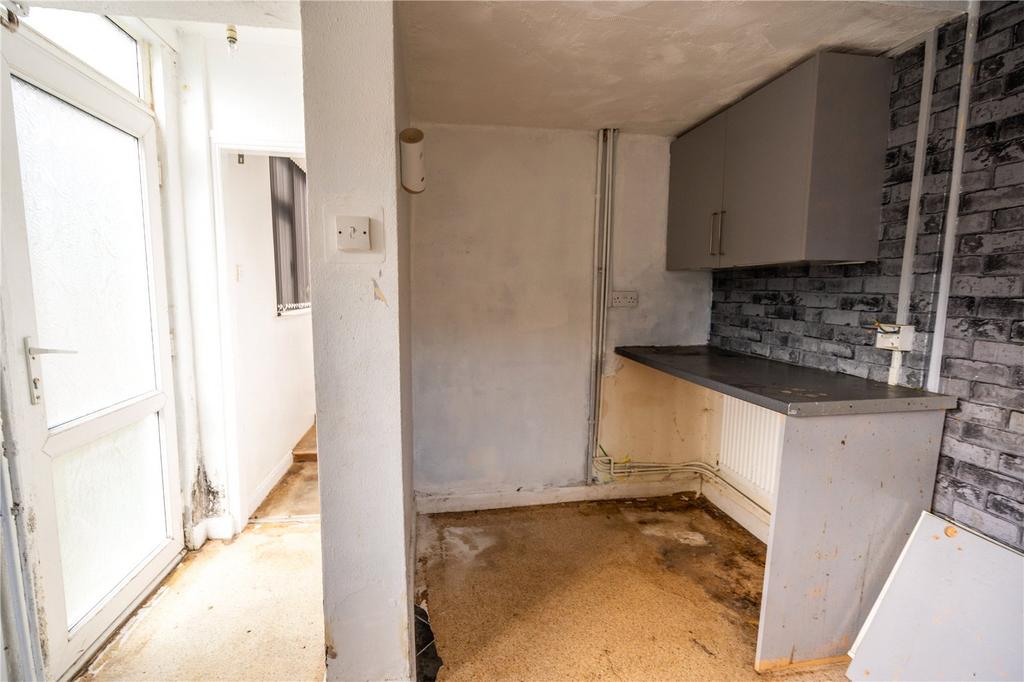 Kitchen (2)
