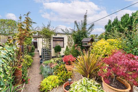 3 bedroom end of terrace house for sale, Southend, Dereham