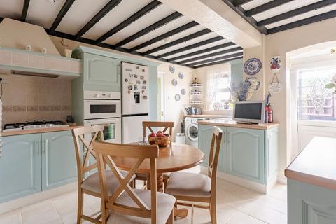 3 bedroom end of terrace house for sale, Southend, Dereham