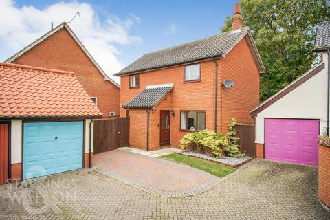 3 bedroom detached house for sale, Yew Tree Court, Scole, Diss