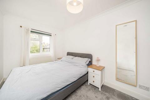 2 bedroom flat for sale, Fonthill Road, London N4