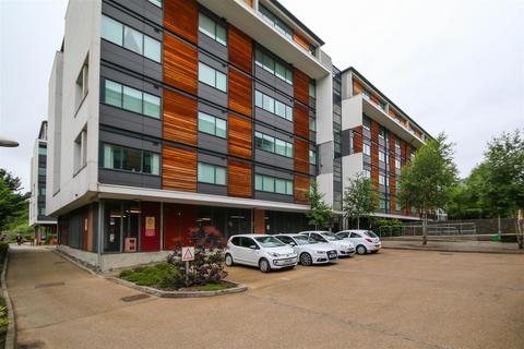 2 bedroom apartment to rent, Hudson Court, Broadway, Salford