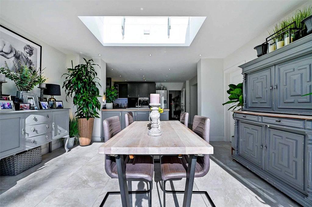 Breakfast Room