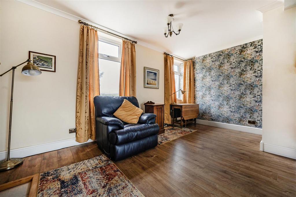 Living/dining room