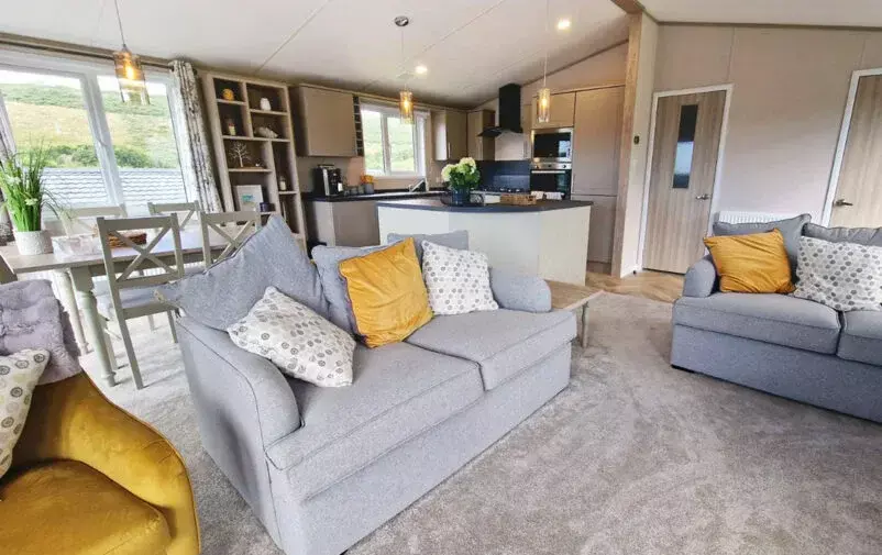 Whatsapp Image 2024 08 14 At 15.48.56 0d4ee462 Edi