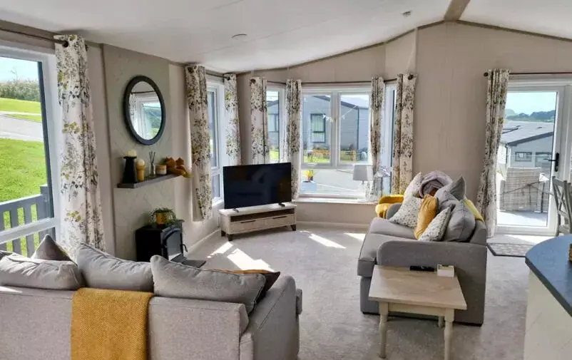 Img 20240814 Wa0012 Edit Resized 802x505 F50 50