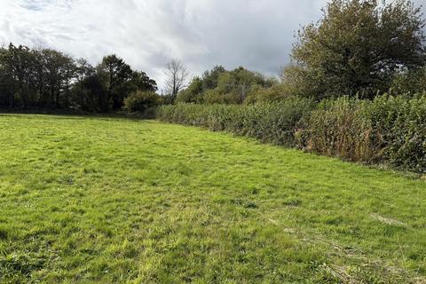 undefined, Gwynfe, Llangadog