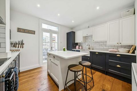 2 bedroom flat to rent, Klea Avenue, London SW4