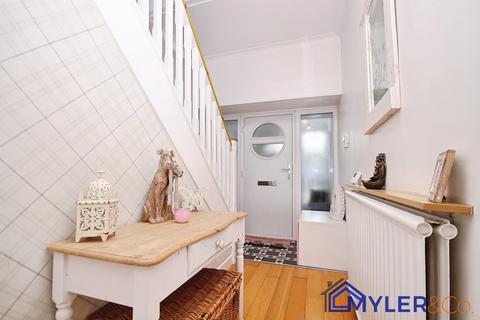 5 bedroom detached house for sale, Lunts Heath Road, Widnes, WA8