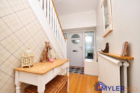 5 bedroom detached house for sale, Lunts Heath Road, Widnes, WA8