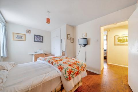 undefined, Galsworthy Road, Kingston upon Thames, KT2
