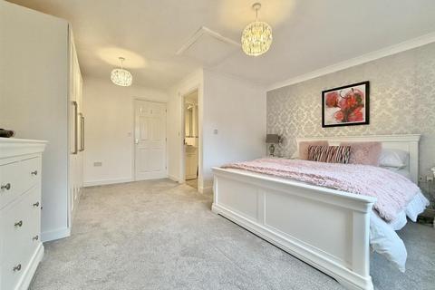 undefined, Fairby Close, Tiverton EX16