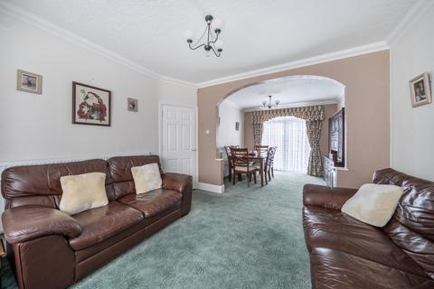 undefined, Carlyon Avenue, Harrow