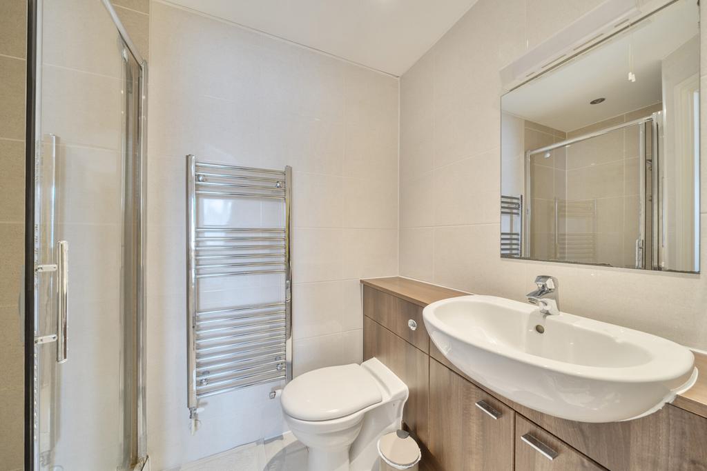 1358698-9-68d3b46...