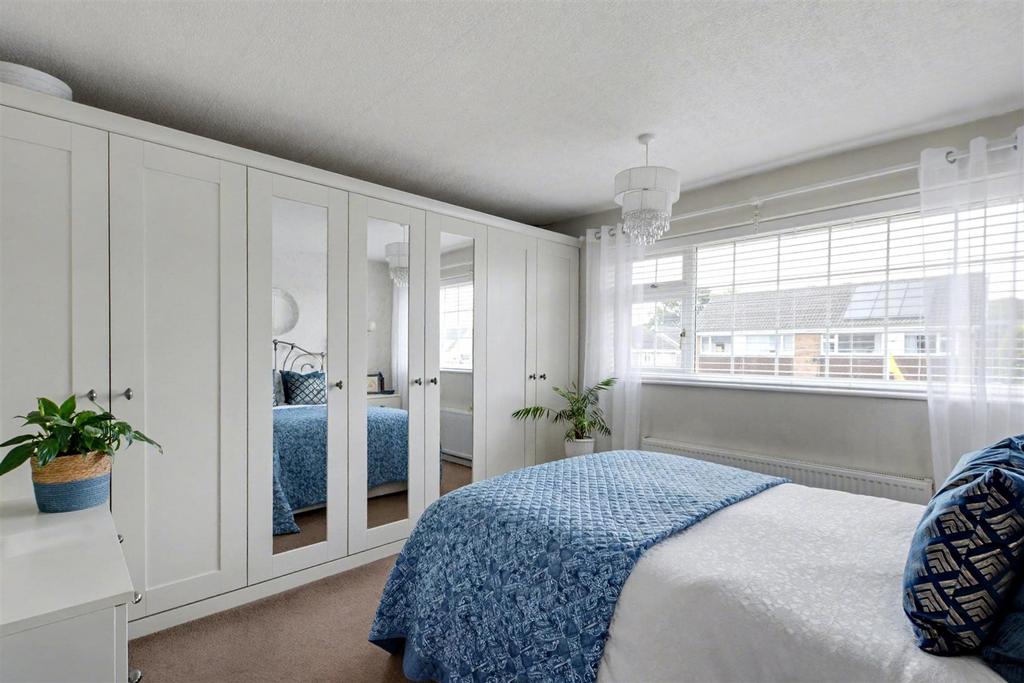 Bedroom 1 1.jpeg