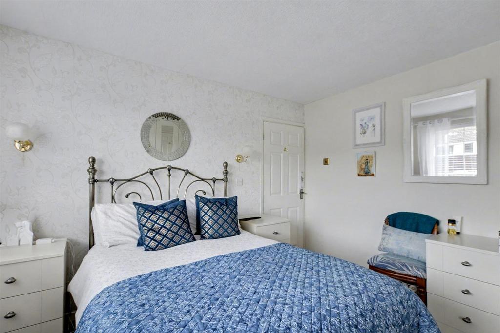 Bedroom 1 2.jpeg