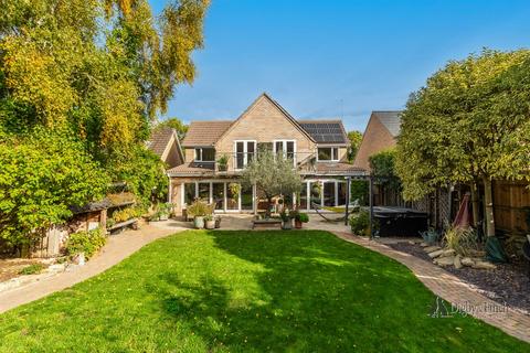 10 Heath Road, Helpston, Peterborough, PE6 7EG