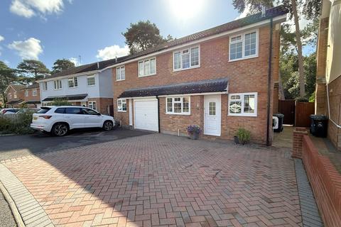 10 Blackbird Close, Poole, BH17 7YA