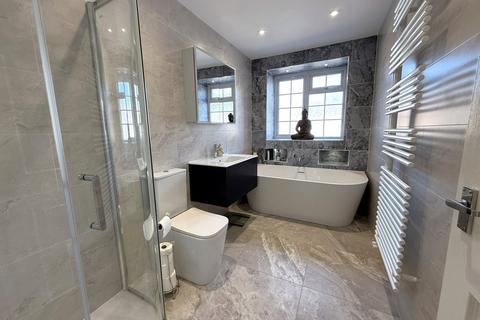 10 Blackbird Close, Poole, BH17 7YA