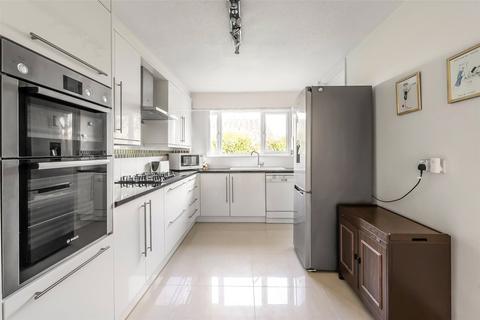 3 bedroom bungalow for sale, Badingham Drive, Fetcham, Leatherhead, Surrey, KT22